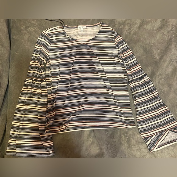 Top Bundle - Picture 2 of 7